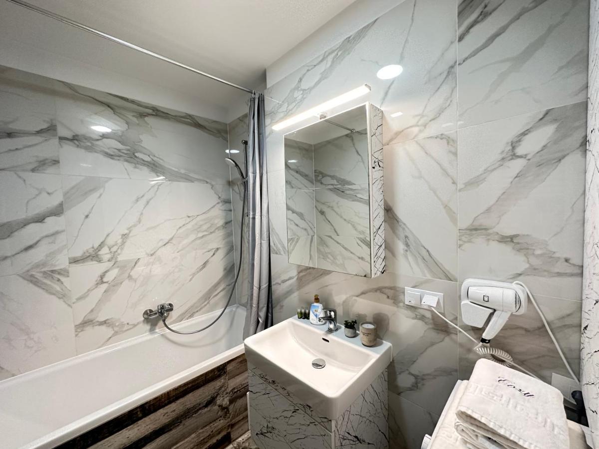 Deluxe Cozy Apartments - Coresi Mall #Braşov Extérieur photo