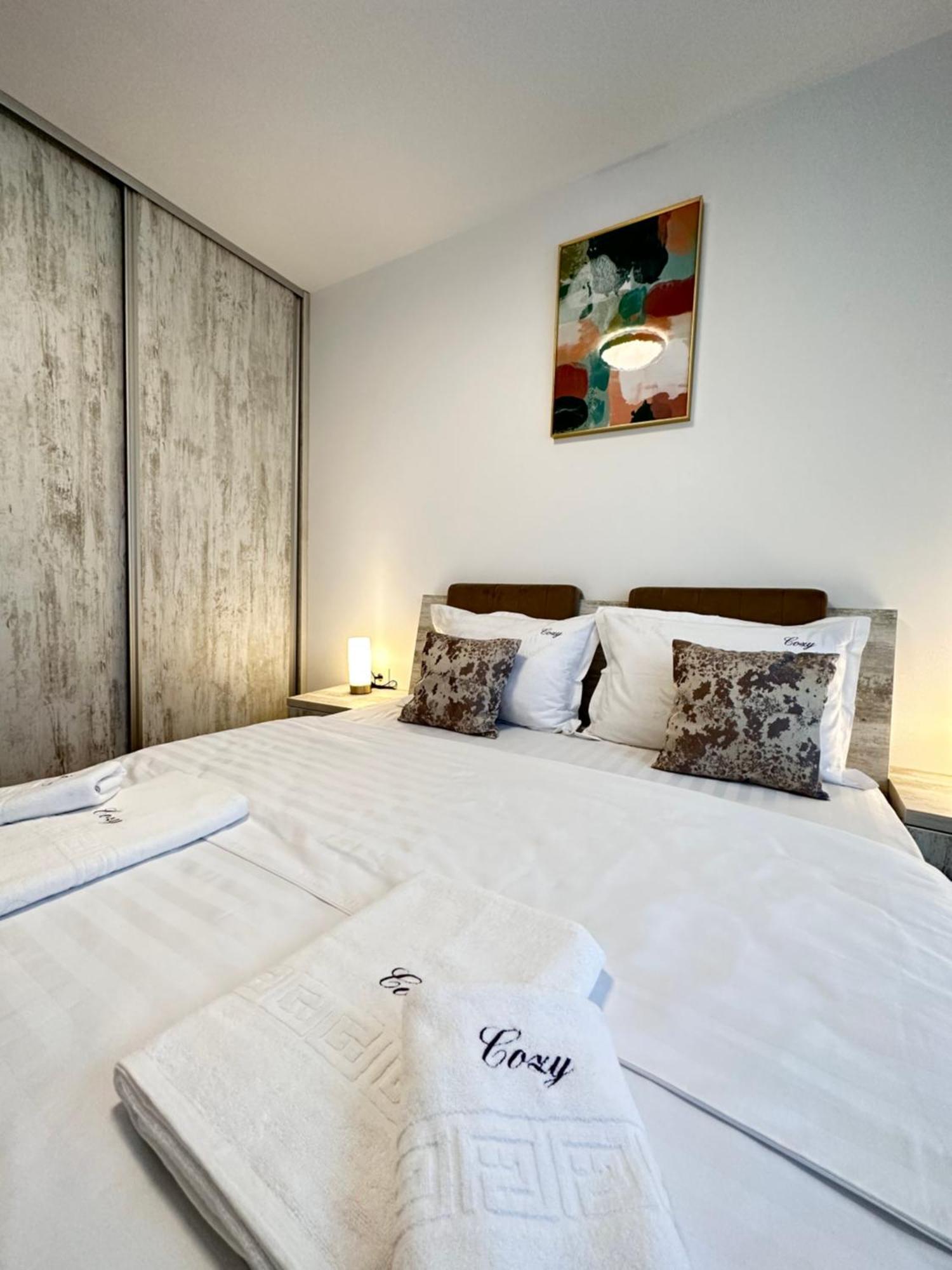 Deluxe Cozy Apartments - Coresi Mall #Braşov Extérieur photo