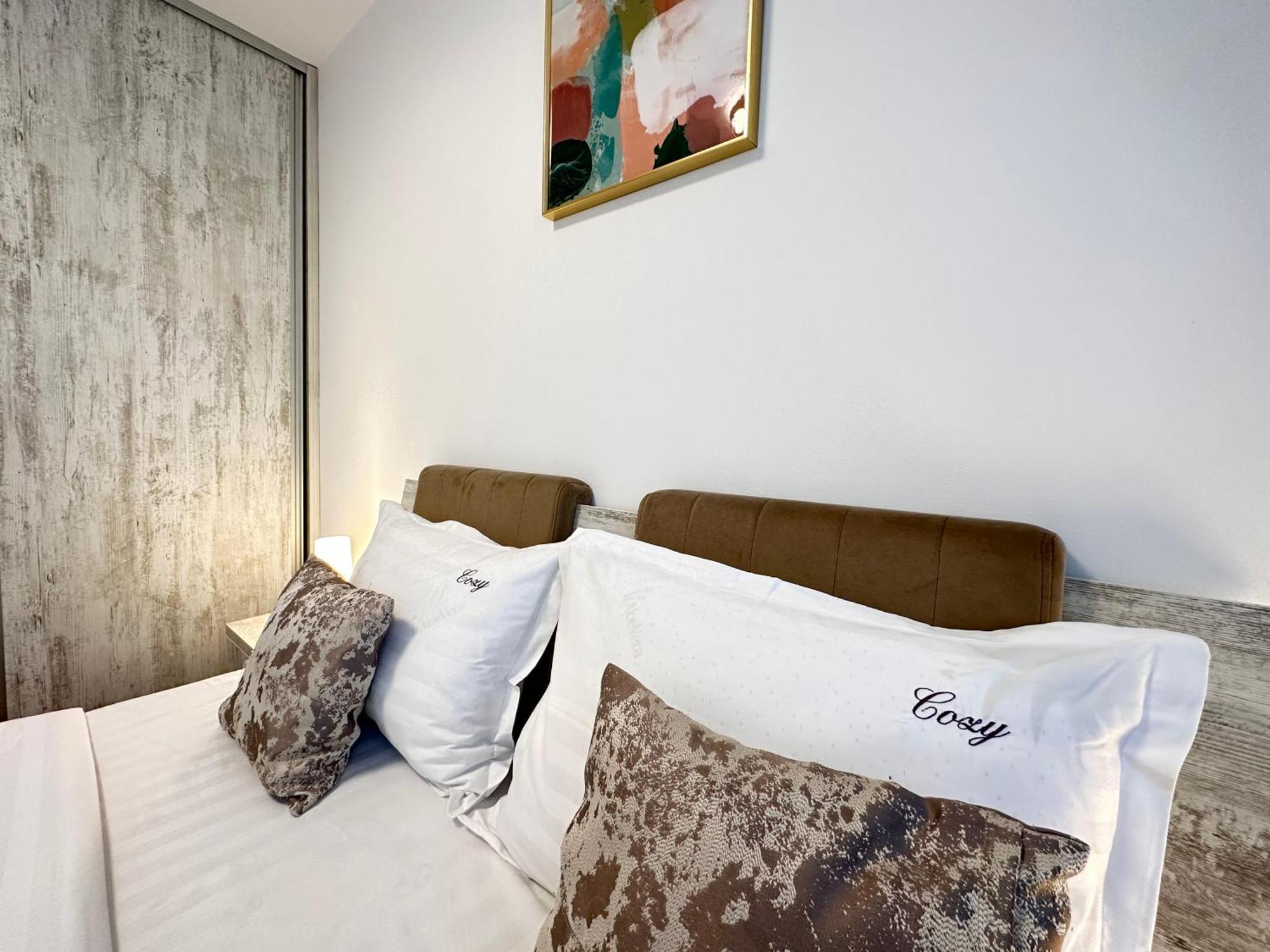 Deluxe Cozy Apartments - Coresi Mall #Braşov Extérieur photo
